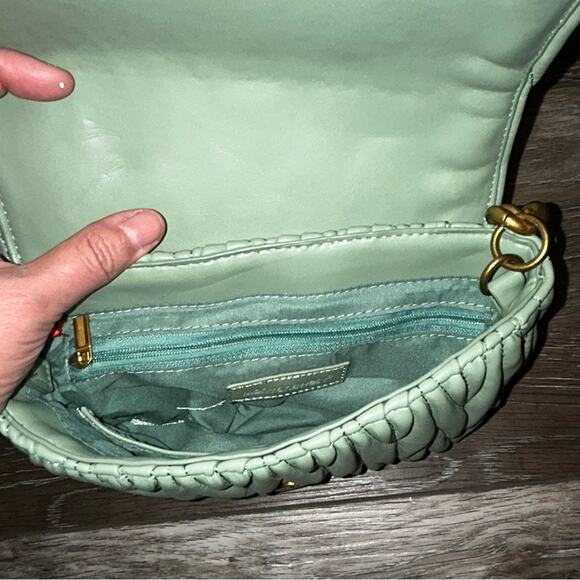 Montana West Quilted Handbag for Women Crossbody with Gold Chain - Picture 5 of 9